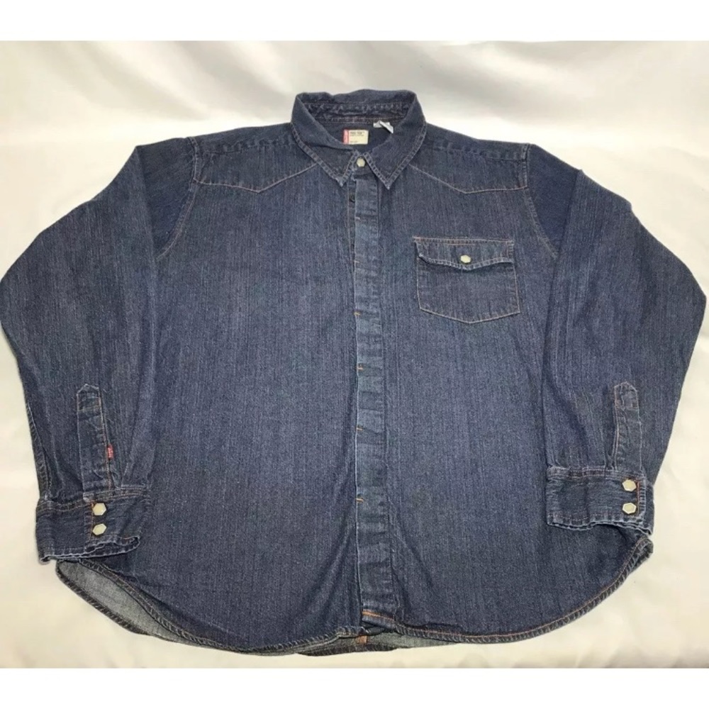 Levi’s red tab western mens shirt w/ pearl buttons